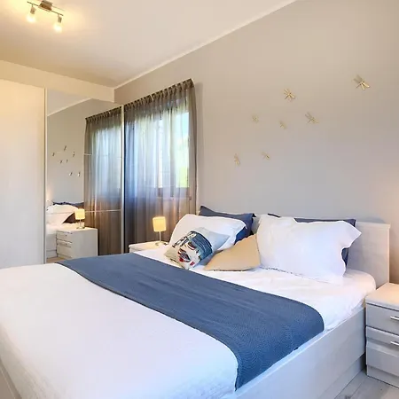 Holiday home Aurora