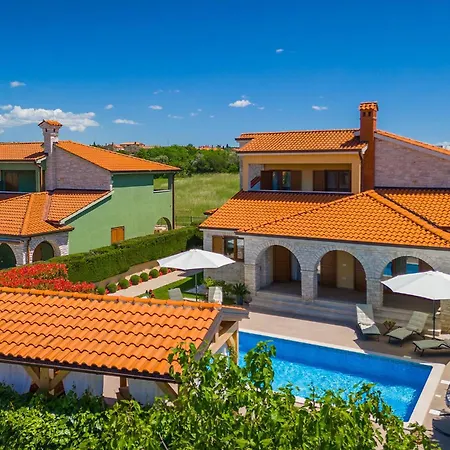 Aurora Holiday home