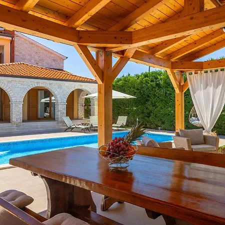 Aurora Holiday home