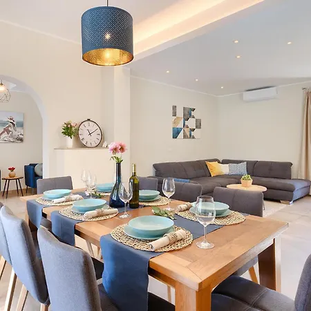 Holiday home Aurora Pula