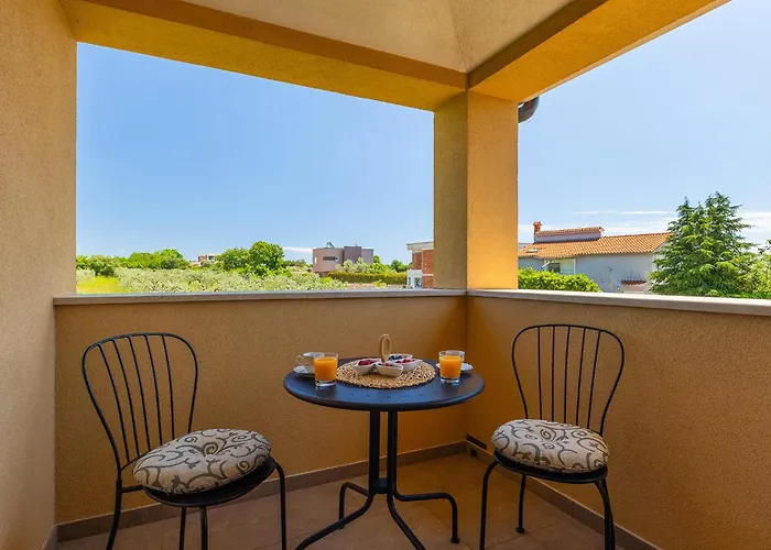 Aurora Tatil Evi Pula